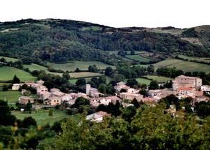 Vue du village de Bouise depuis la Serre, colline le dominant à l'Est